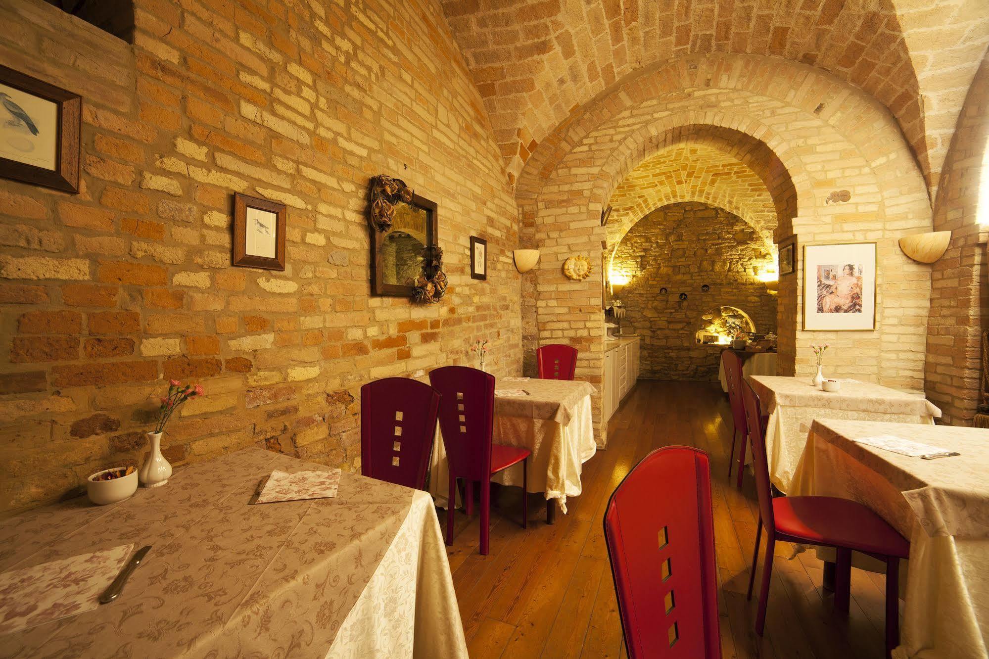La Luma Hotel Montecosaro  Экстерьер фото